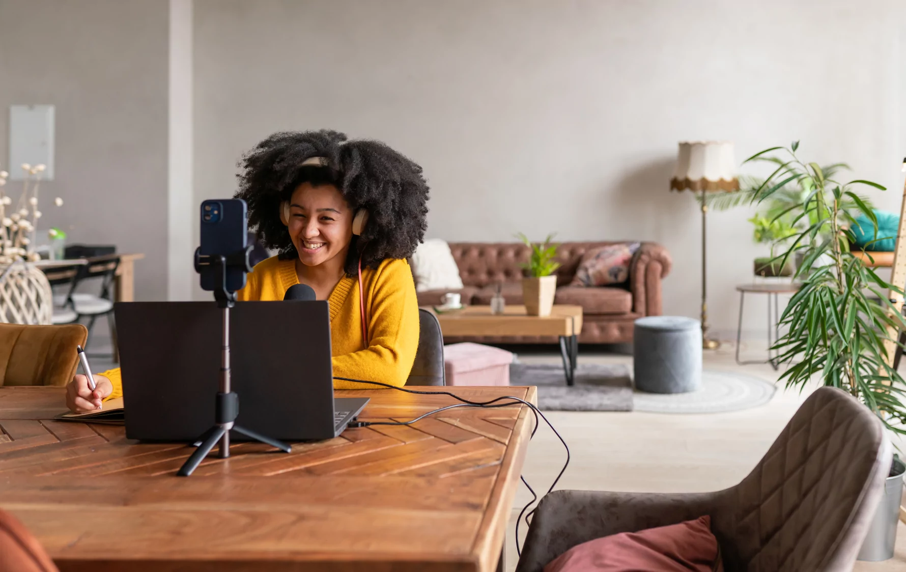 1600+ Podcast Name Ideas to Inspire You (+ Generator)